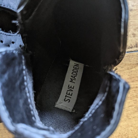 π$5 or free with bundleπ Steve Madden Black Heeled Booties Size 36 - Picture 8 of 10